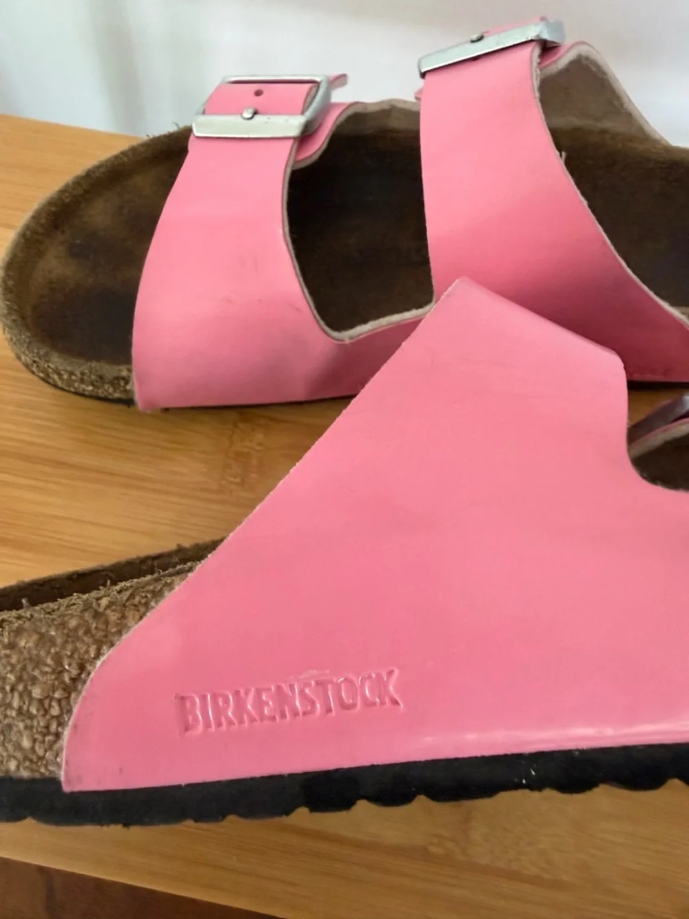 Birkenstock Arizona Two-Strap Sandal Light Pink Silver Buckles Sz 33 Kid’s 2-2.5
